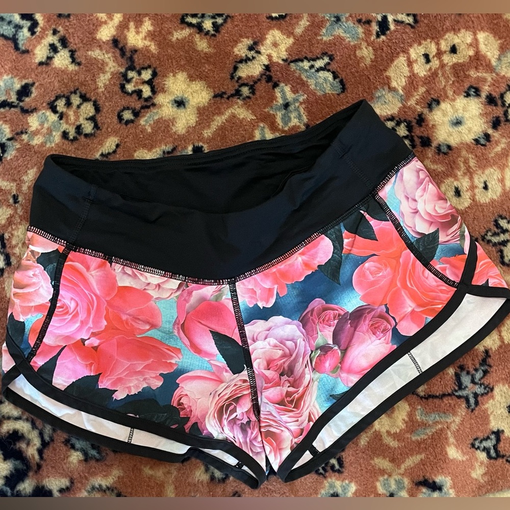 lululemon size 4